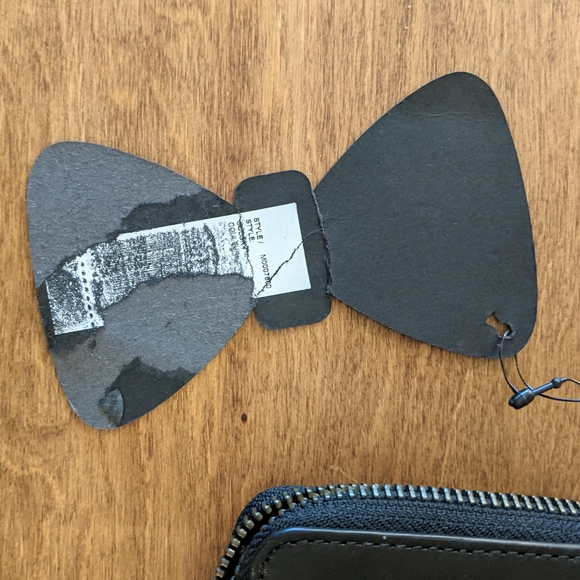 Marc Jacobs Disney Alice in Wonderland Wristlet - Picture 16 of 16